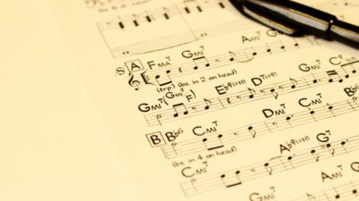 英語の歌をリズミカルに歌えるようになる方法